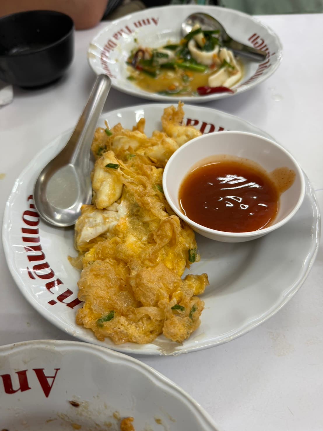 曼谷蟹肉蛋捲|Ann Tha Din Daeng:痣姐太貴之後,在地人推的平價替代